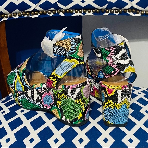 Multi color blue yellow pink white black snake ankle platform bamboo wedges - Picture 4 of 7